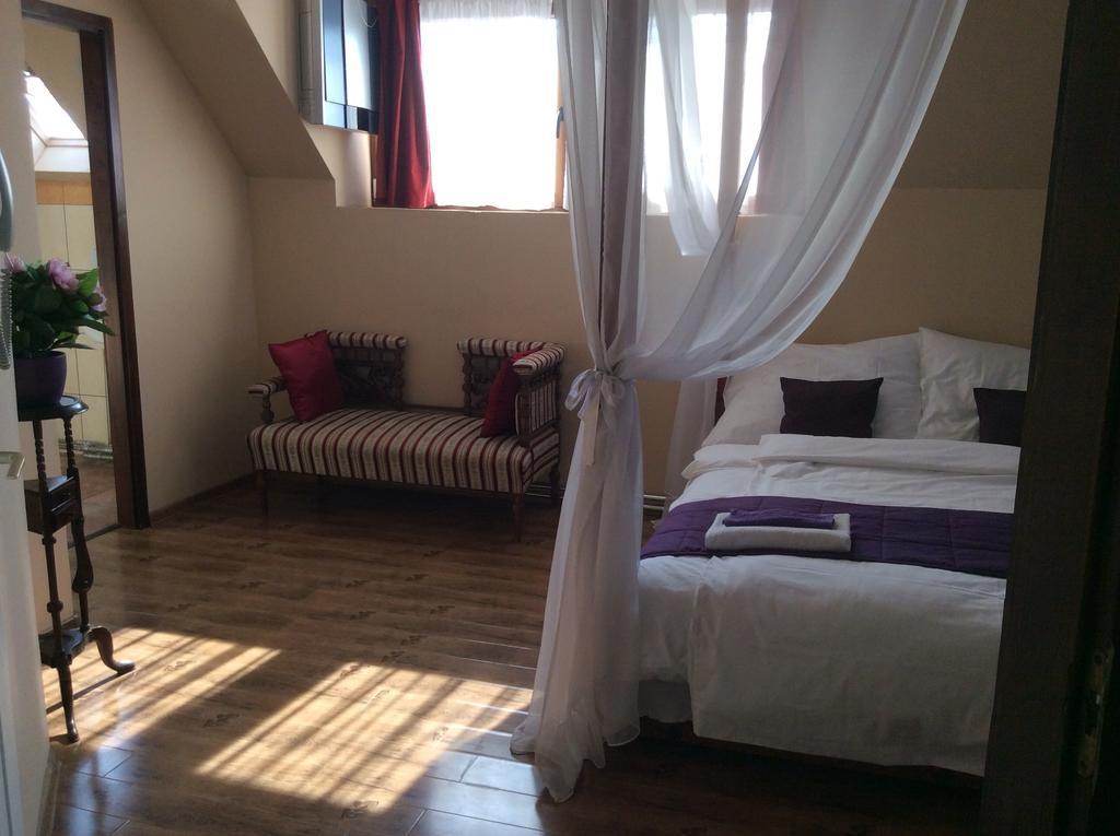 Abszolút Hotel és Panzió Nyírbátor Habitación foto
