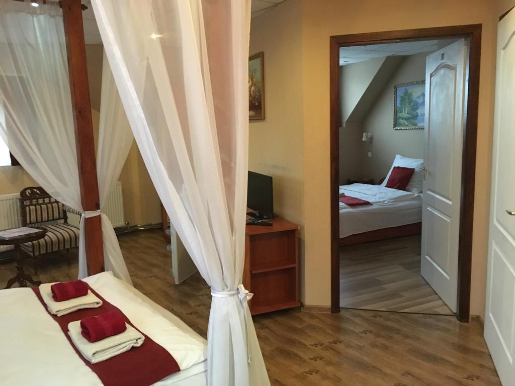Abszolút Hotel és Panzió Nyírbátor Habitación foto