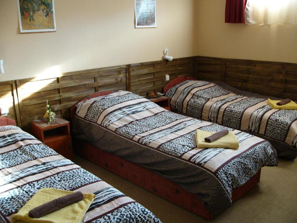 Abszolút Hotel és Panzió Nyírbátor Habitación foto